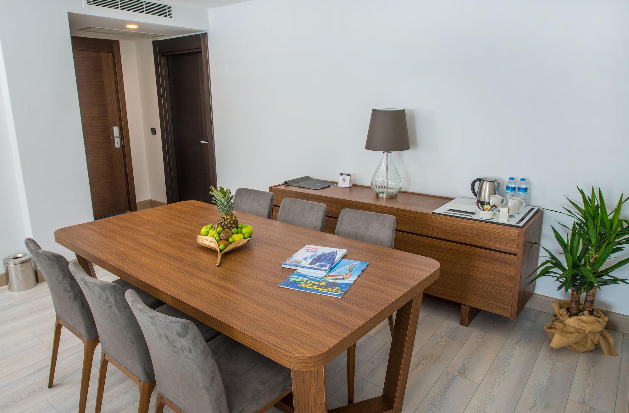 Çeşme The Nowness Luxury Hotel & Spa Adulty Only מראה חיצוני תמונה